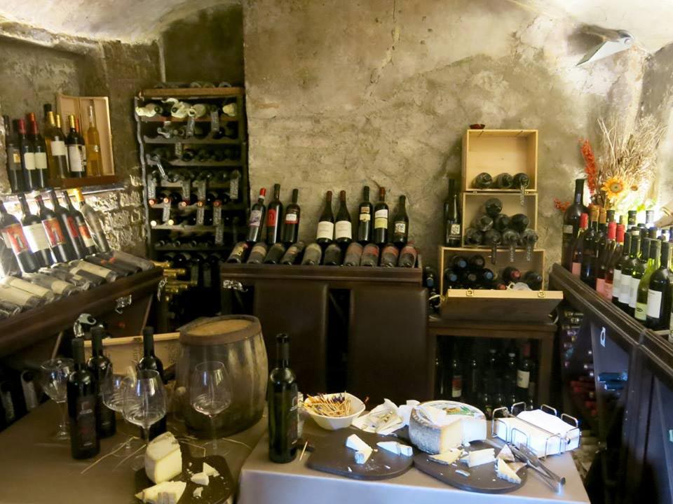 Vinaria 
